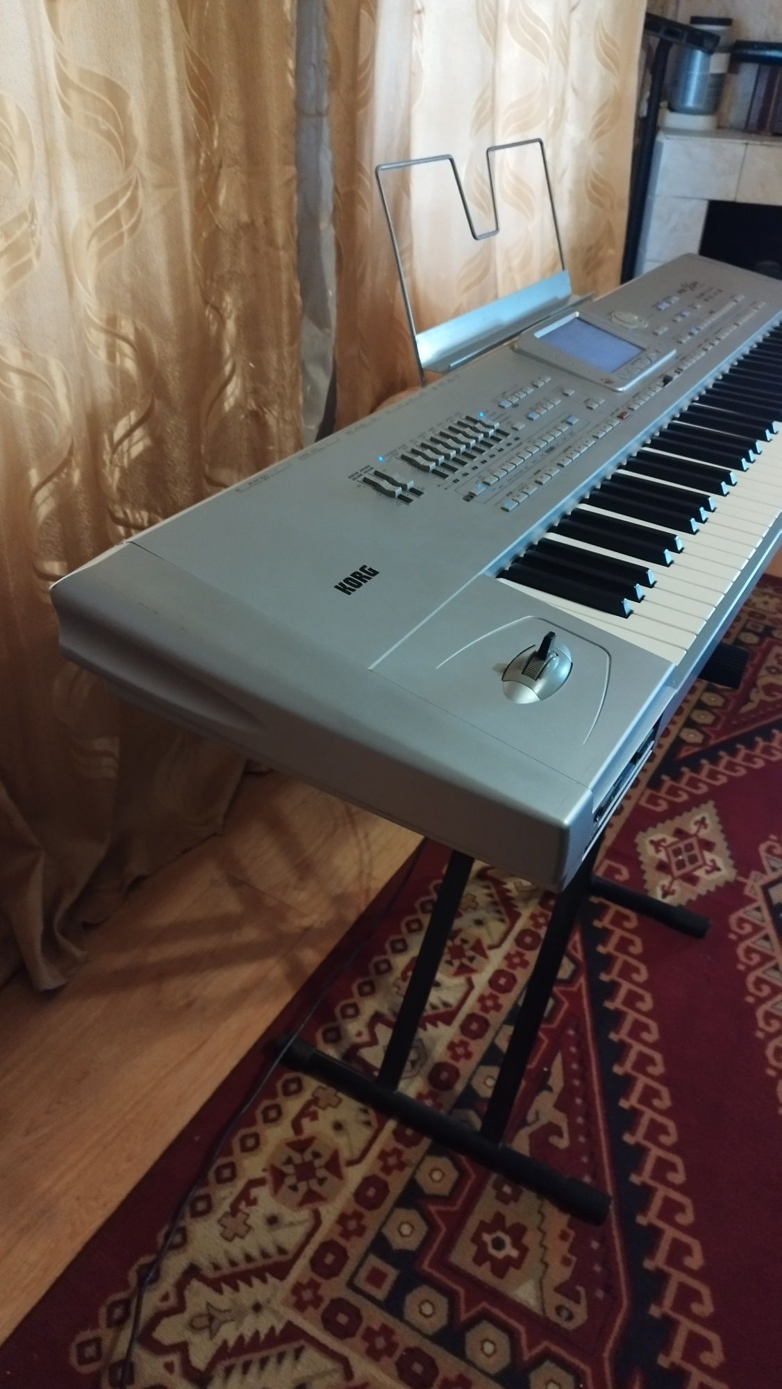 Продам Korg pa 1x pro elite