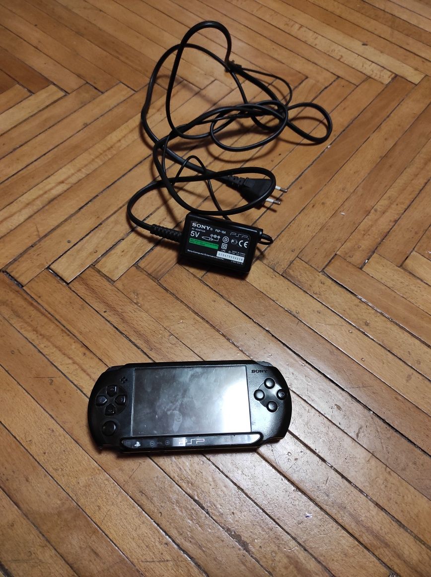 Игровая приставка SONY PSP Е1008