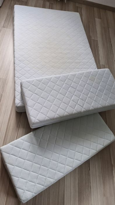 Szare drewniane łóżko Sundvik z ikea regul. długość dno i 2x materace