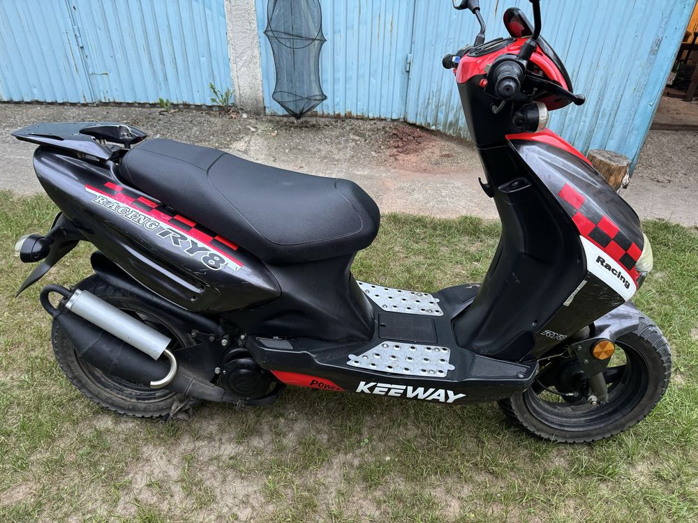 Skuter keeway ry8