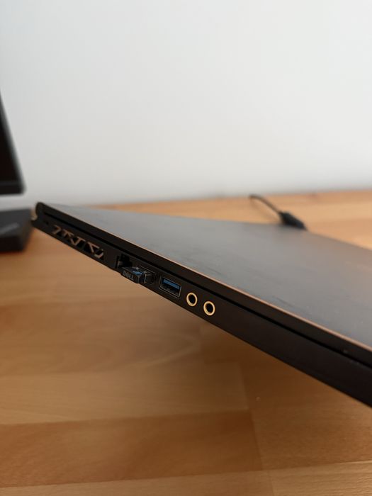 MSI GS65 | i7 gen8 | Nvidia GTX 1060 | 16 GB RAM