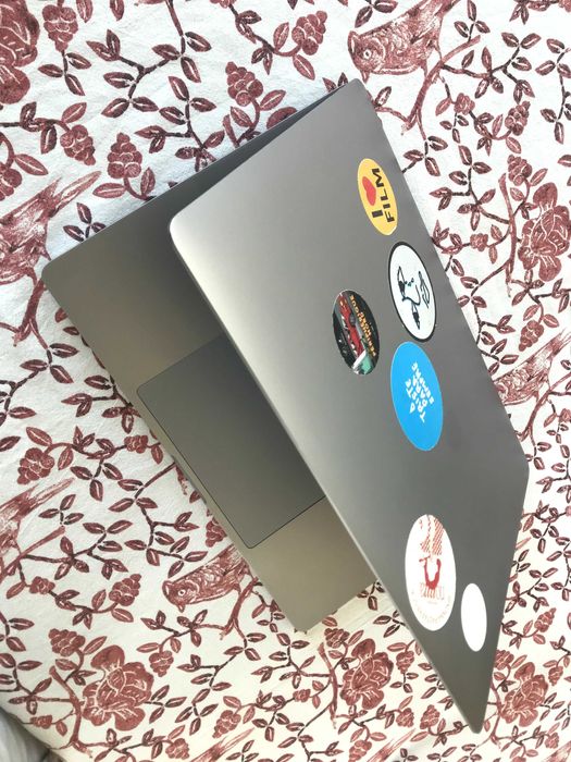 Macbook Pro 16" (2019)