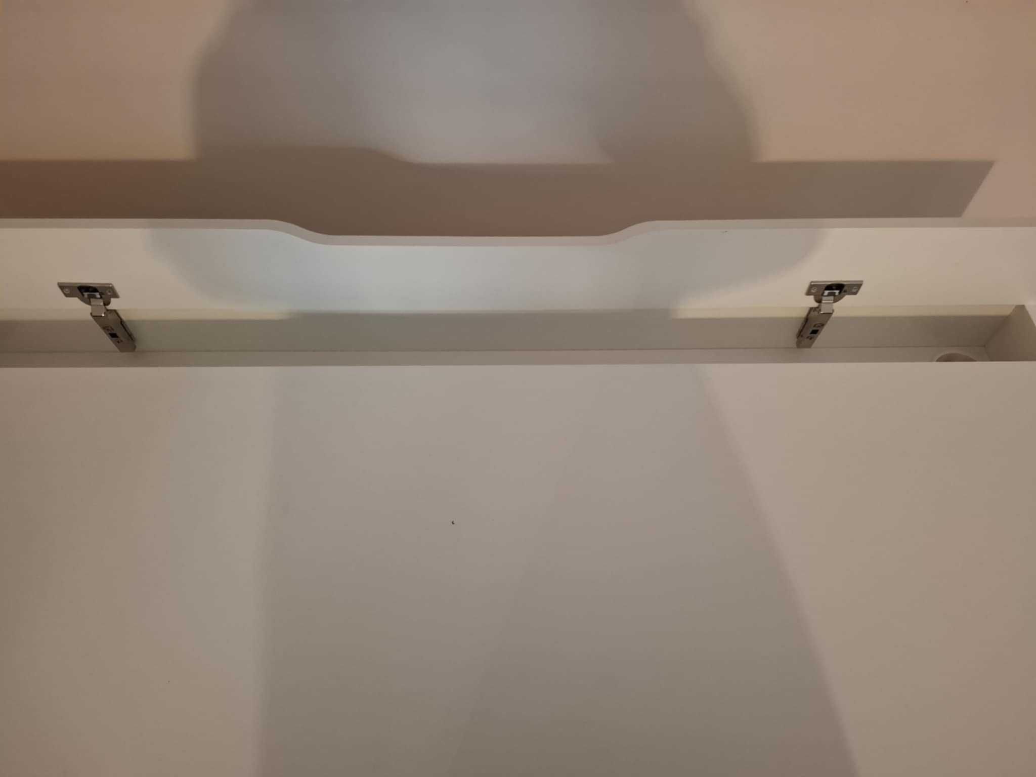 Sprzedam białe biurko IKEA
