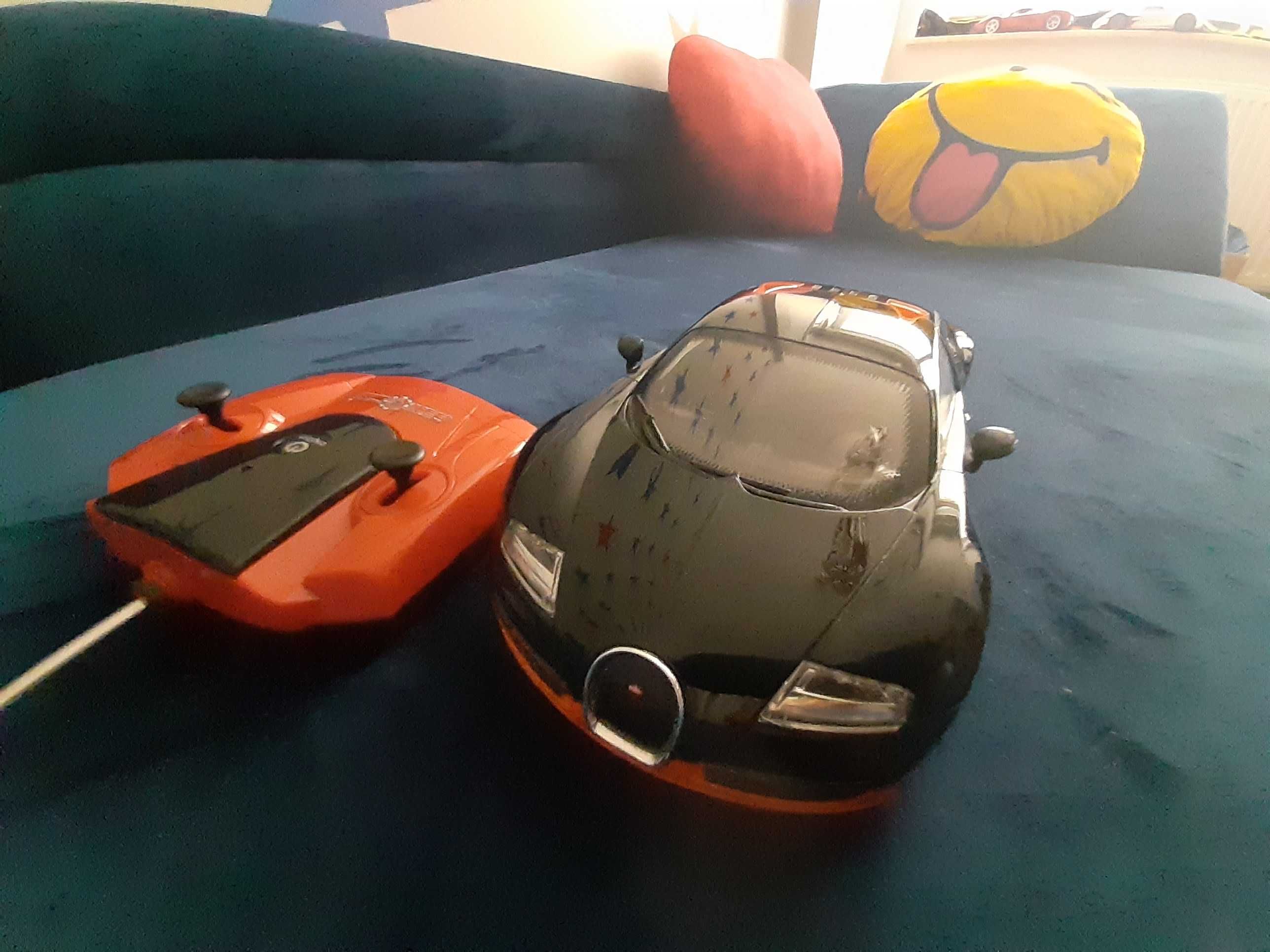 Zabawka autko Bugatti na pilota.Jeżdzi, skręca, cofa, świeci. 120zł