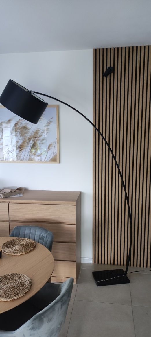 Czarna Lampa łukowa podłogowa