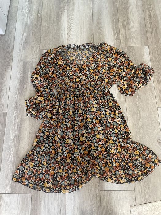 Сукня. Квіткова сукня