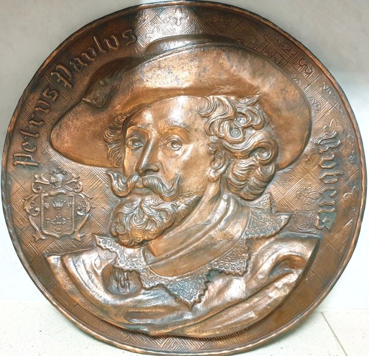 Grande antiga placa em relevo "Petrus Paulus Rubens" em cobre 48 cm