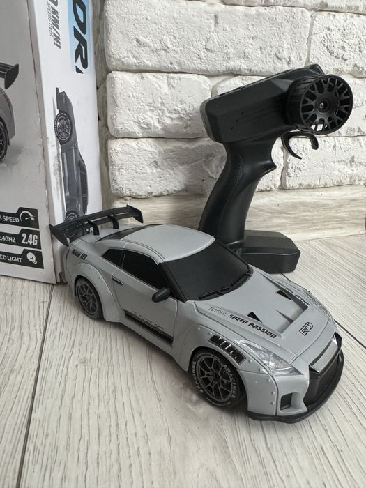 Дрифт машинка Porsche Nissan skyline GTR R35