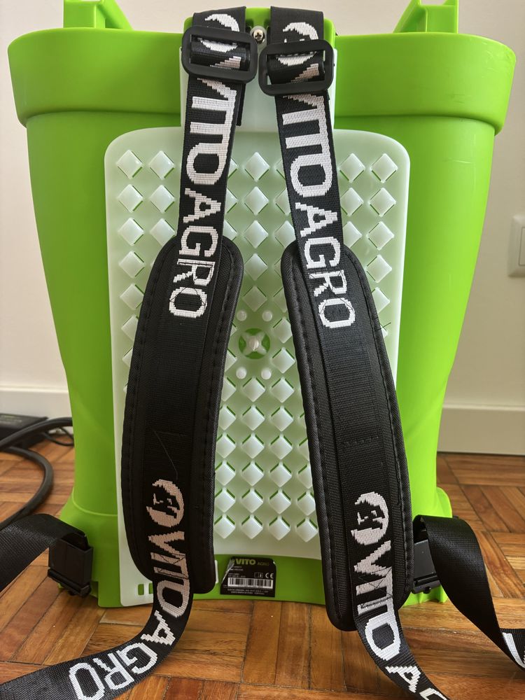 Pulverizador Vito com bateria 16L