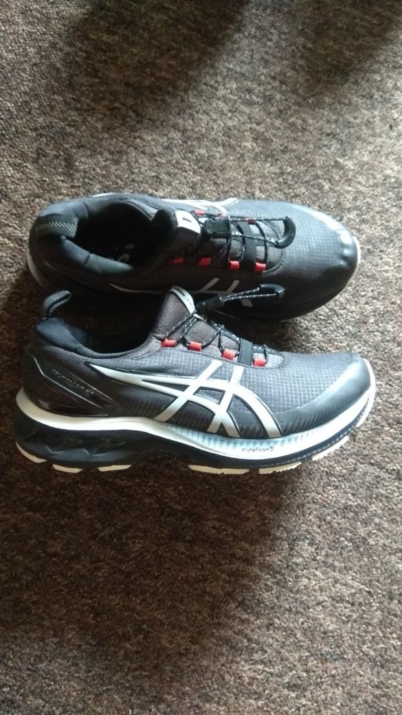 Asics gel Kayano 27 , rozm. 39.5 (25 cm) jak nowe, noszone tylko raz .