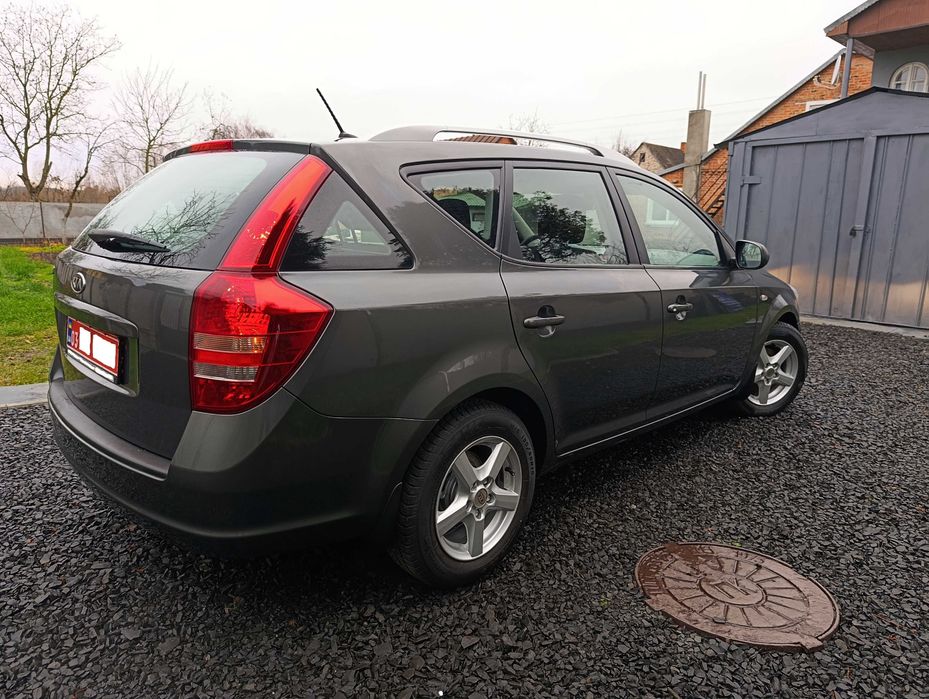 Продам Kia Ceed 2011р.в 1.4 Бензин. Авто Свіжопригнане з Німетчини.