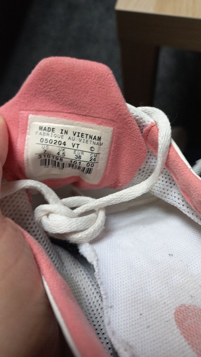 Buty  letnie  Nike  36