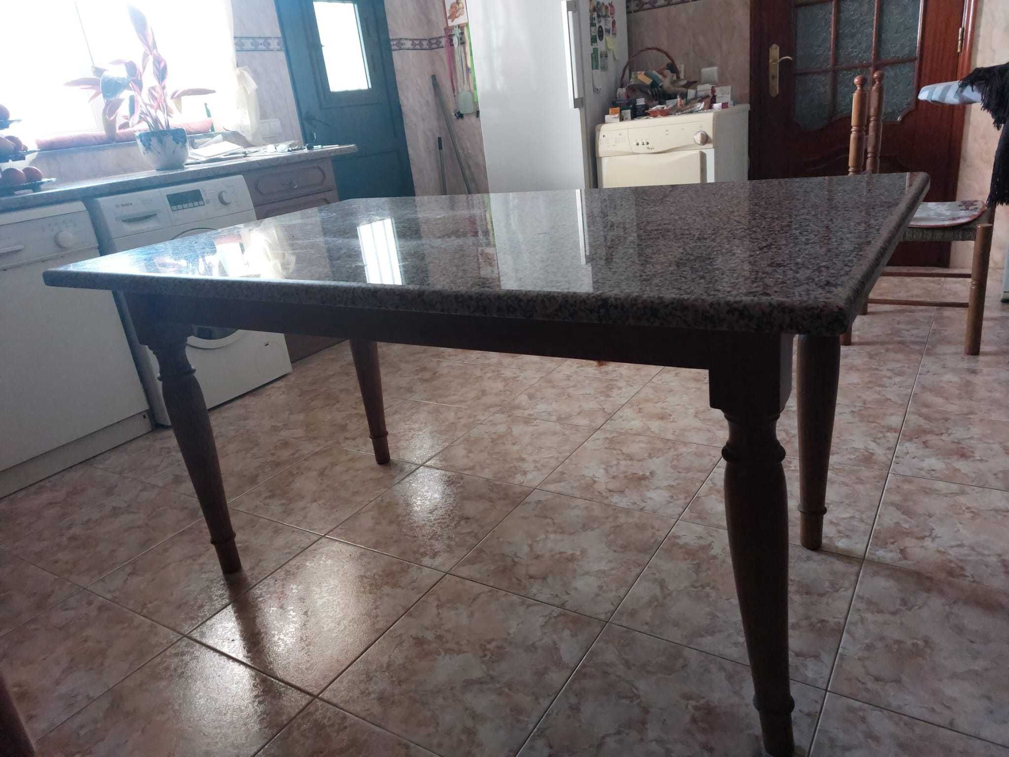 Mesa de cozinha como nova