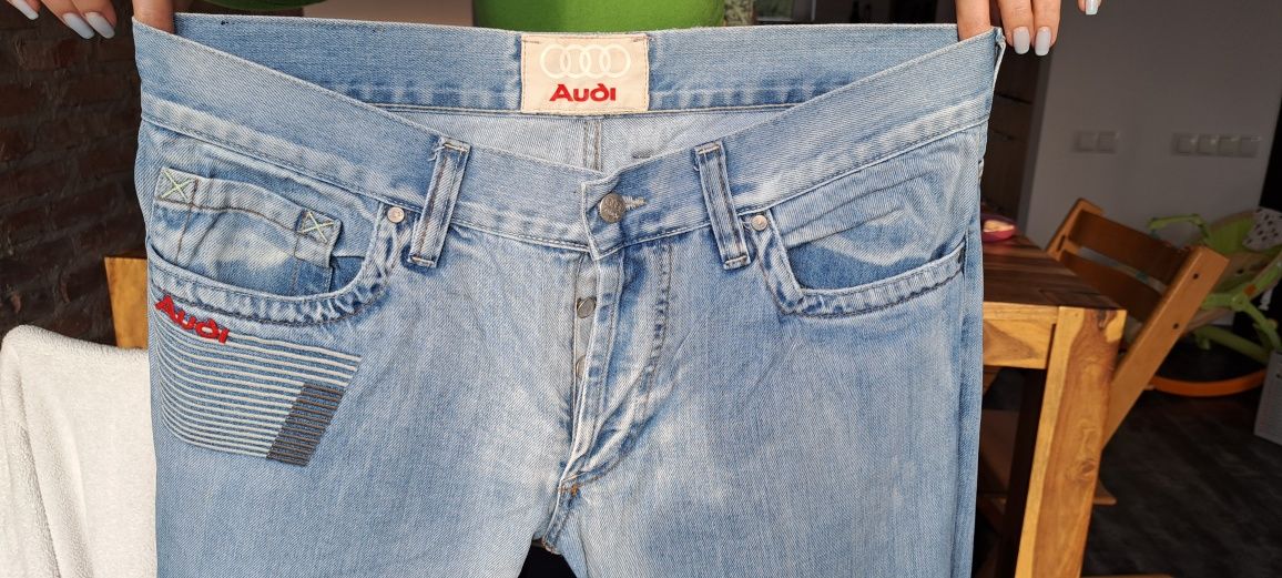 Audi spodnie jeans proste nogawki