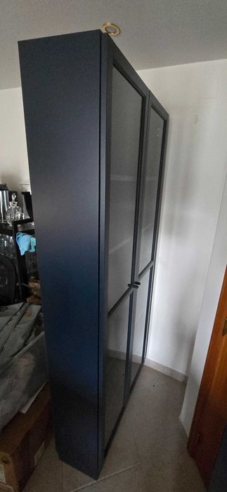 Aparador / Vitrine Ikeia