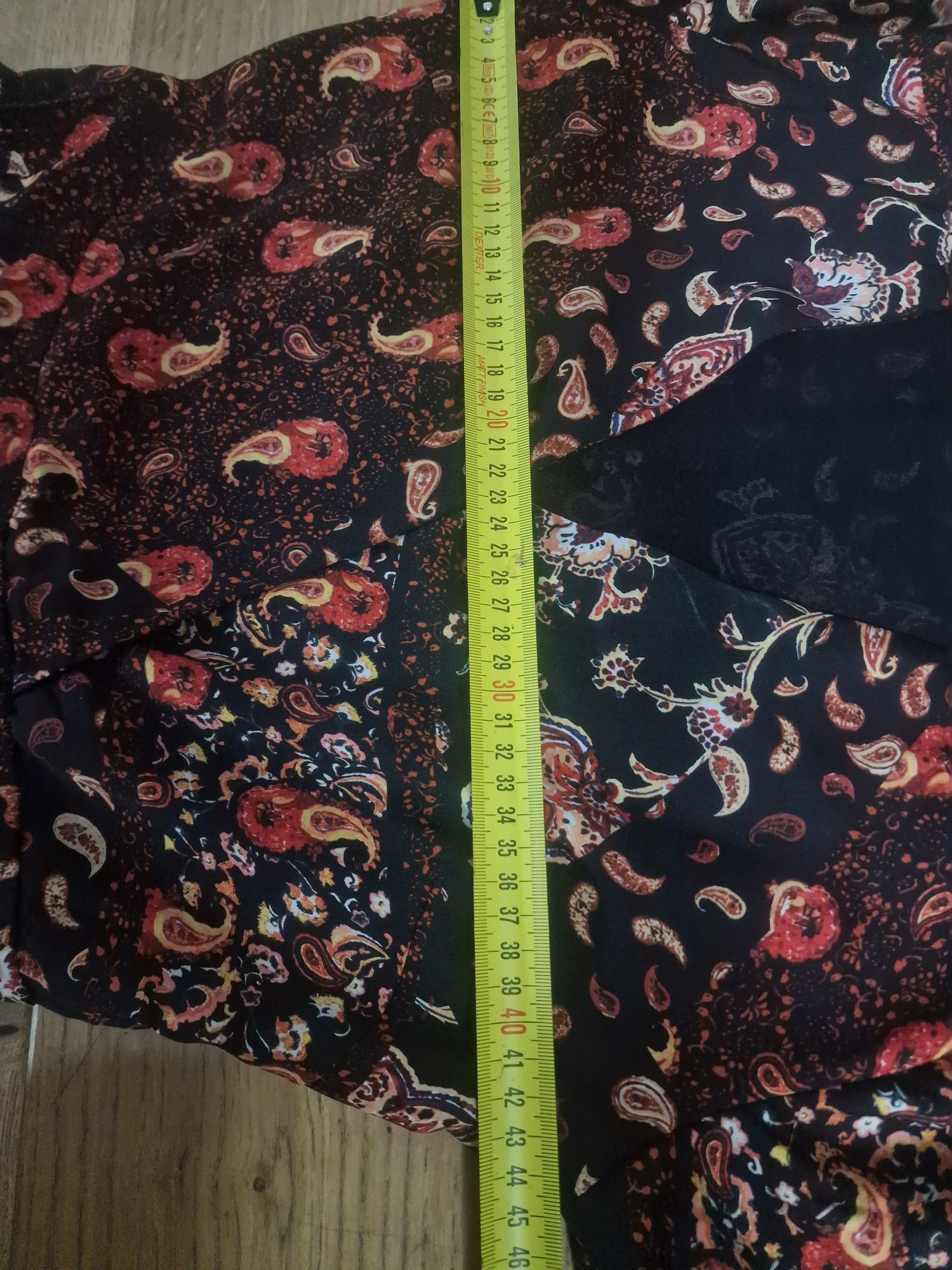 Piękna plisowana zwiewna sukienka maxi z wzorem paisley