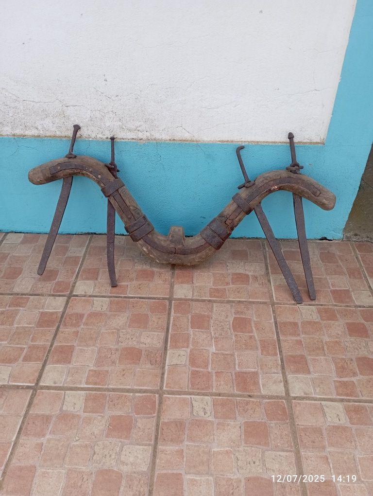 Canga, charrua e cama de solteiro