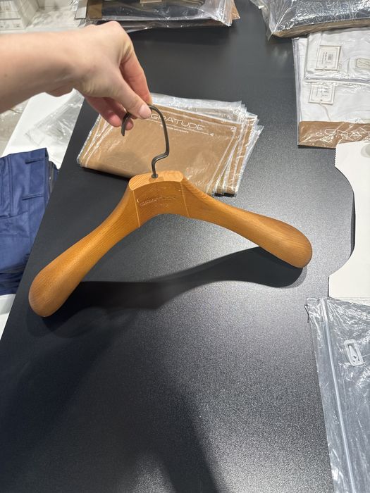 Вішаки деревяні