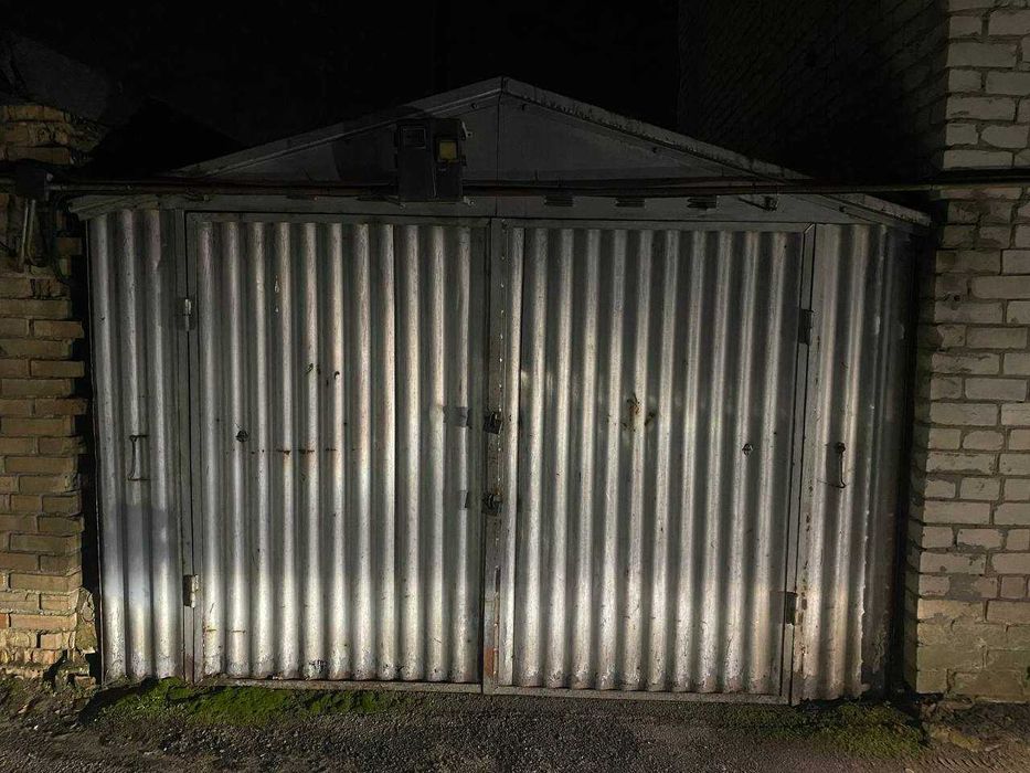 Продам гараж металевий, навпроти ЖК "Яскравий" київ Оболонь