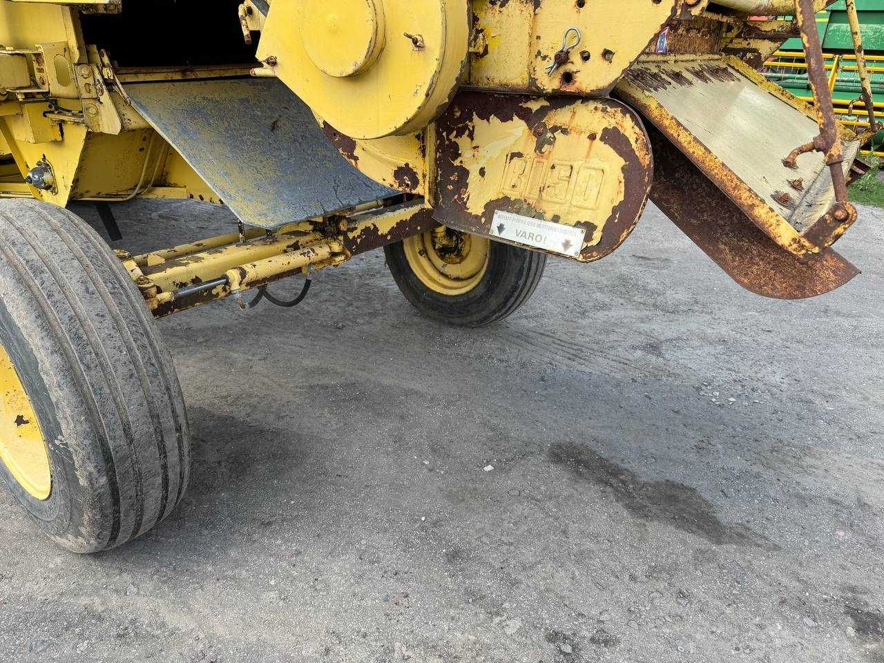 Свіжо привезений зерновий комбайн New Holland 1520 700МОТОГОДИН