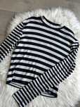 Sweter w paski superdry