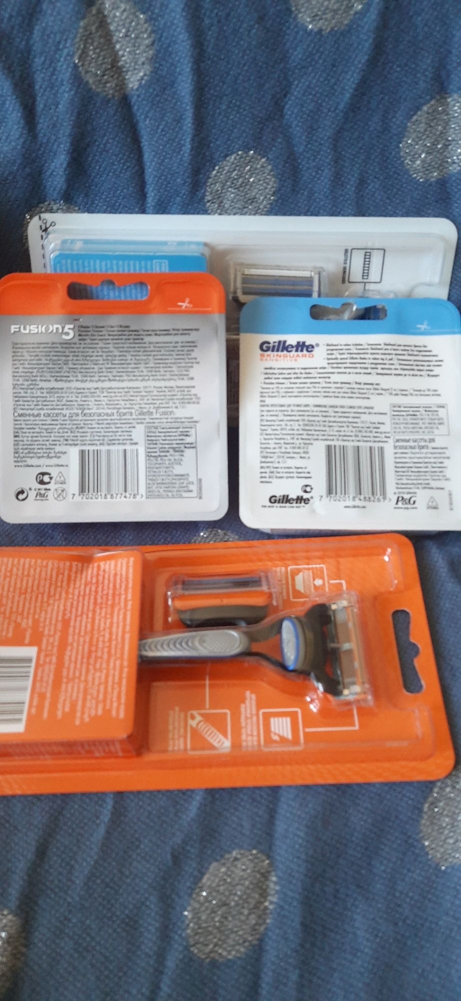 Станок та  картріджи для гоління  Gillette  Fusion 5