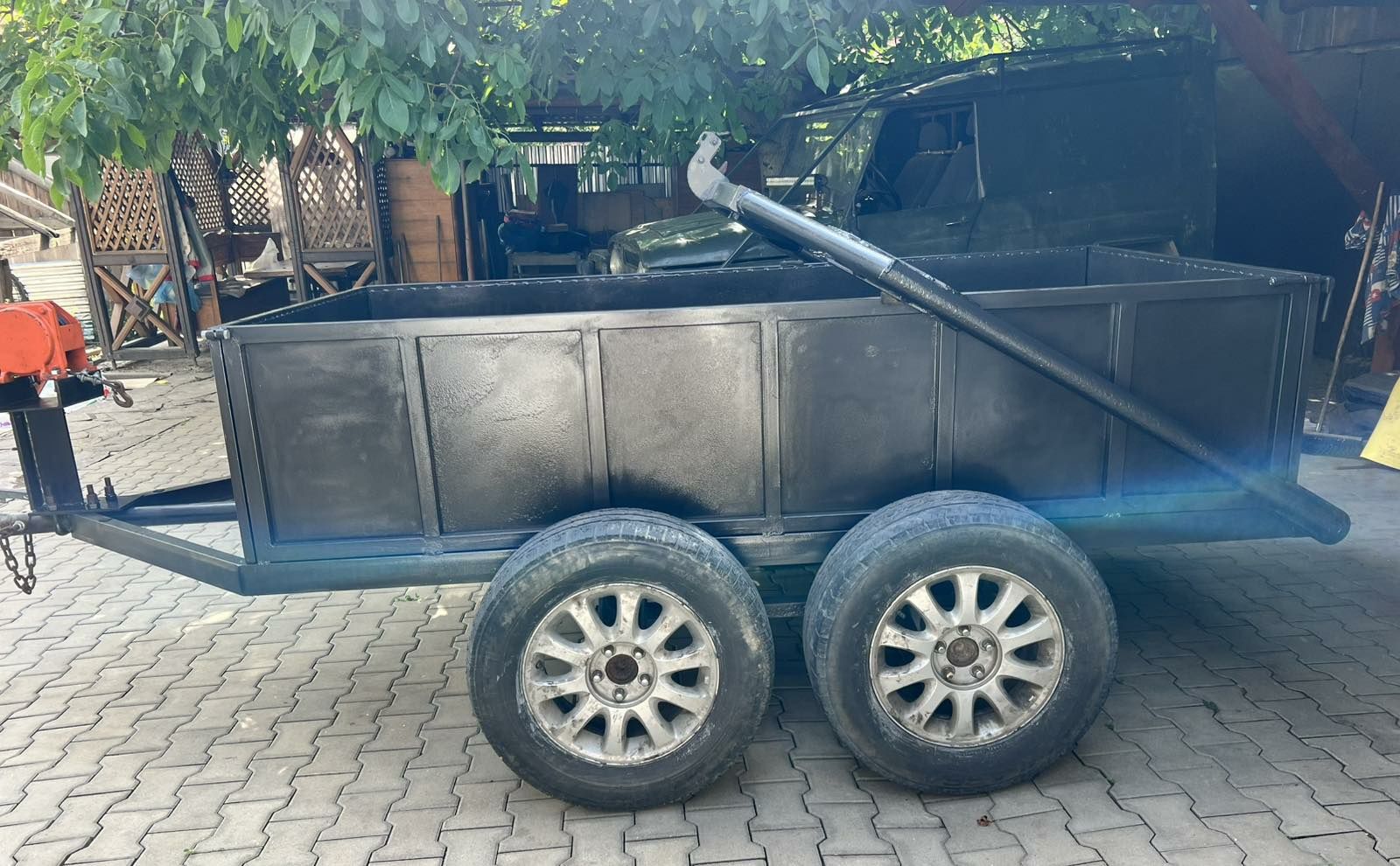 Прицеп двохосний з кран балкою та лебідкою