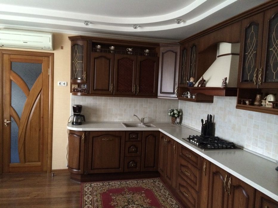 Дом-2 комн.разд. 77 м.кв. 2009 г. в/у, ремонт,6 Слободская -Погранична