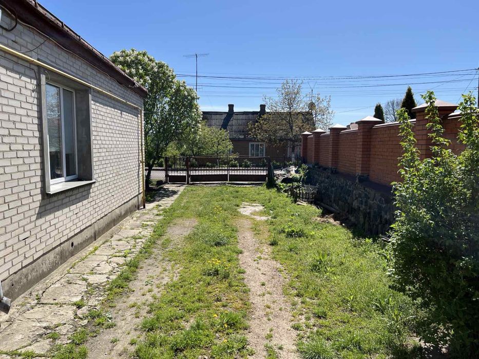 Будинок у місті