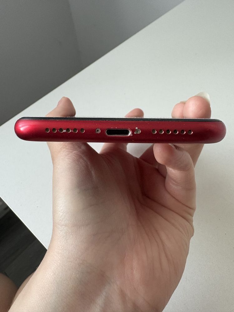 Iphone 11 color red uzywany