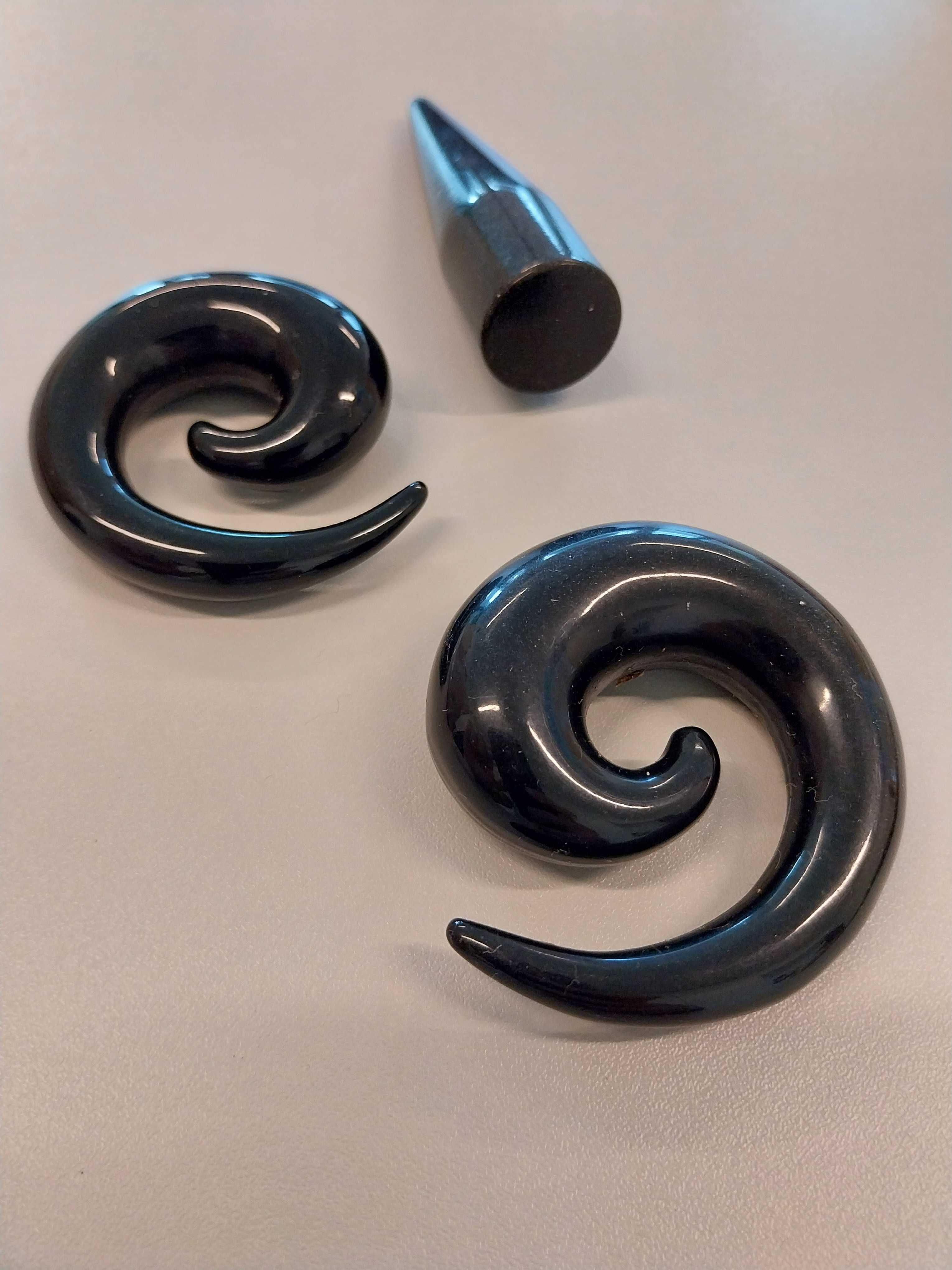 Spiral ear expander