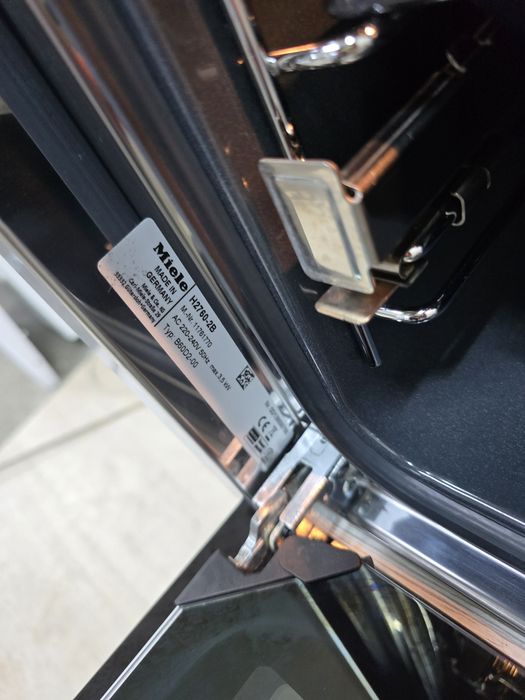 Духова шафа Miele™️ H2760 Обсидіан 2023р збережена Салазки