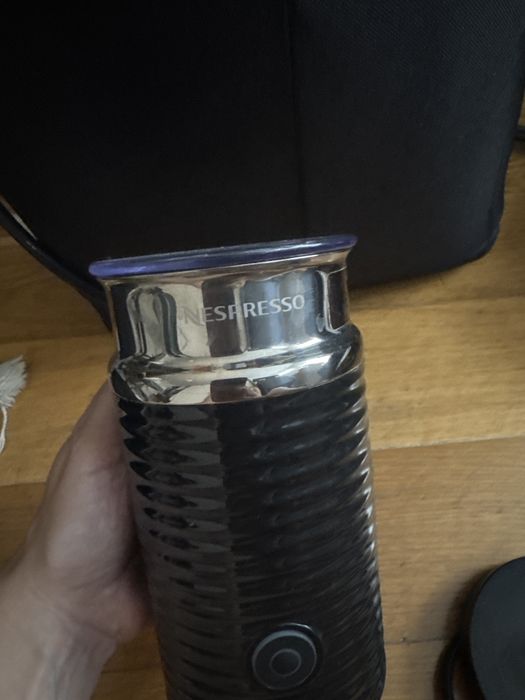Nespresso Aerocino impecável