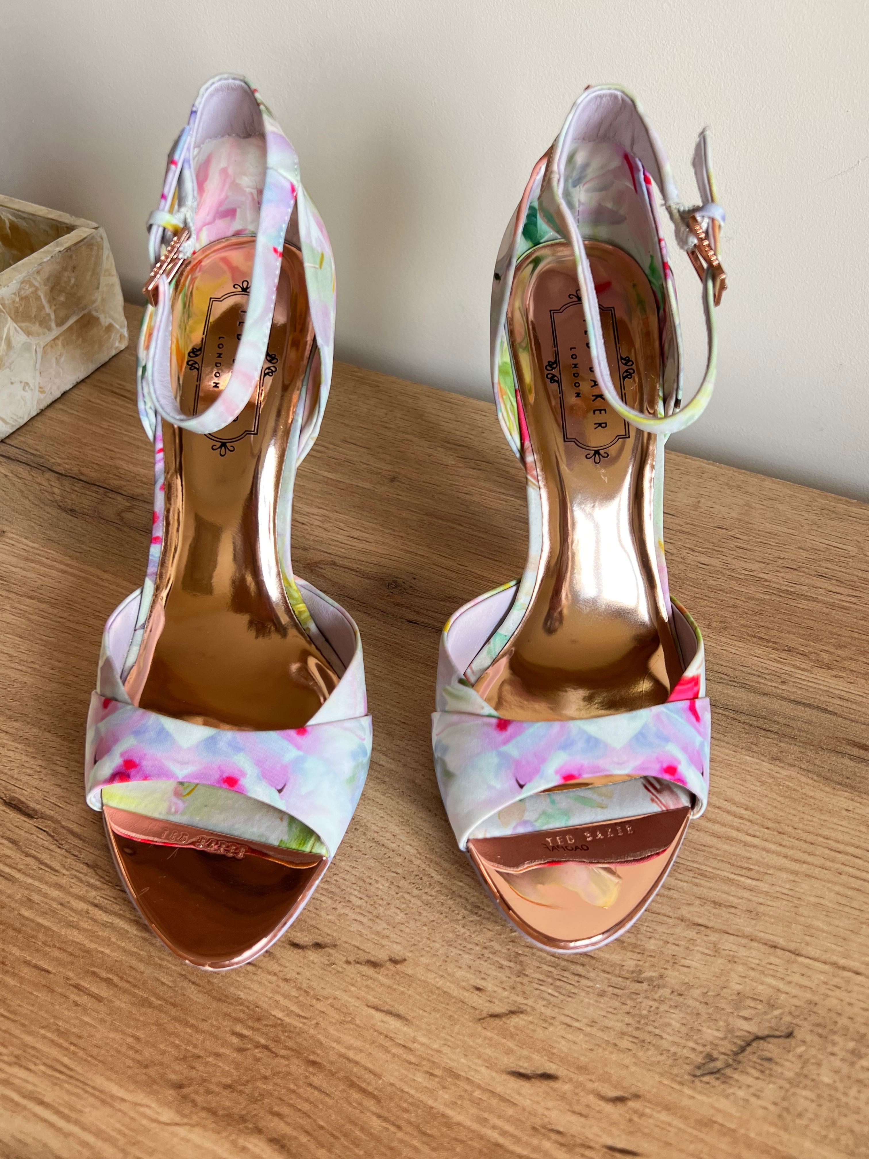 Nowe oryginalne szpilki Ted Baker London 38