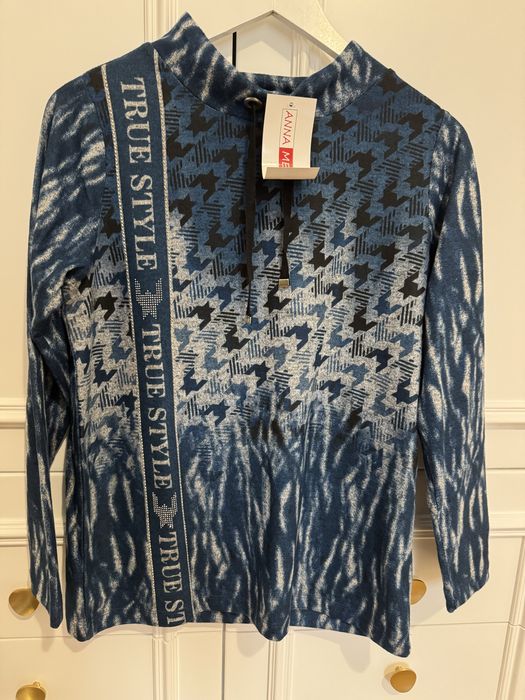 Кофта , светр жіночий