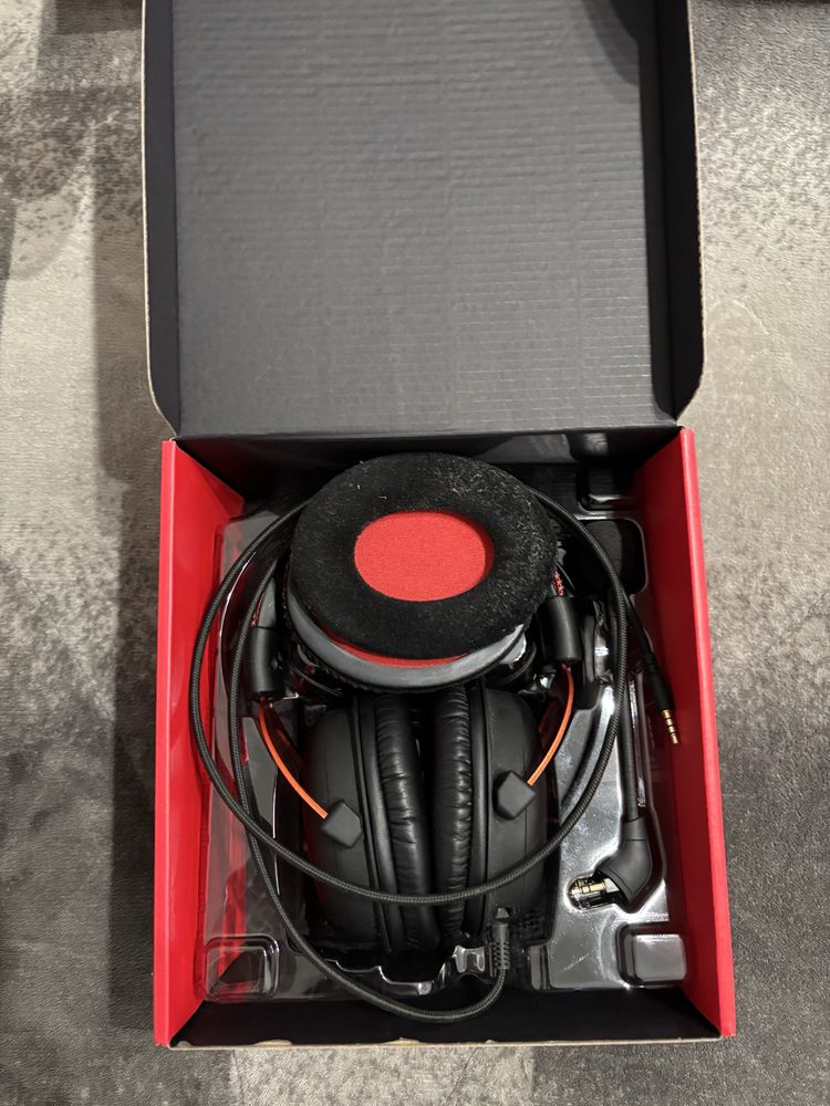 Fones hyperx cloud II