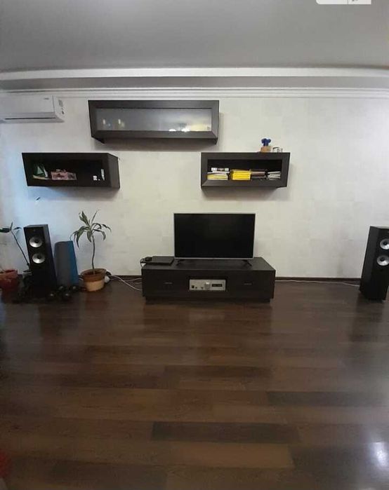 Чайки, 2к квартира площею 77м², гардеробна, балкон, поверх 15/16