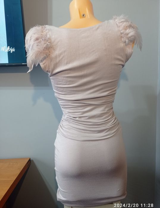 Sukienka xs 34 8 S krótka mini sexi piórka wesele impreza sylwester Li