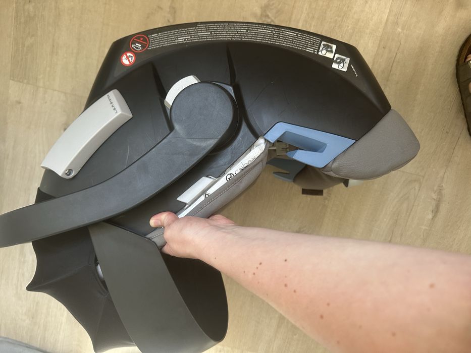 Fotelik bezwypadkowy łupina Cybex Aton 5