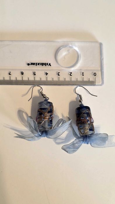 Brinco azul muito delicado