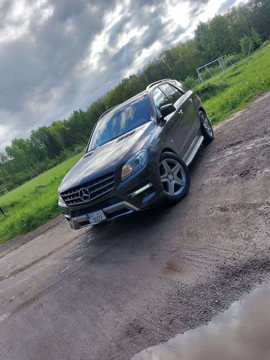 Автомобіль ML350