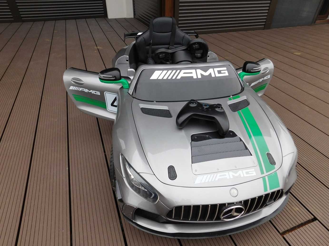 Mercedes AMG GT4 licencjonowany samochód elektryczny dla dzieci