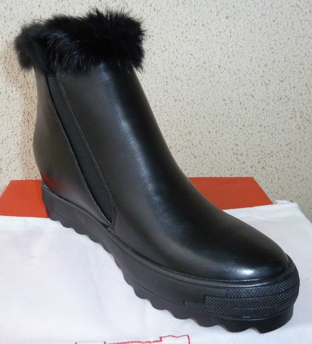 Botas novas Laura Biagiotti 38