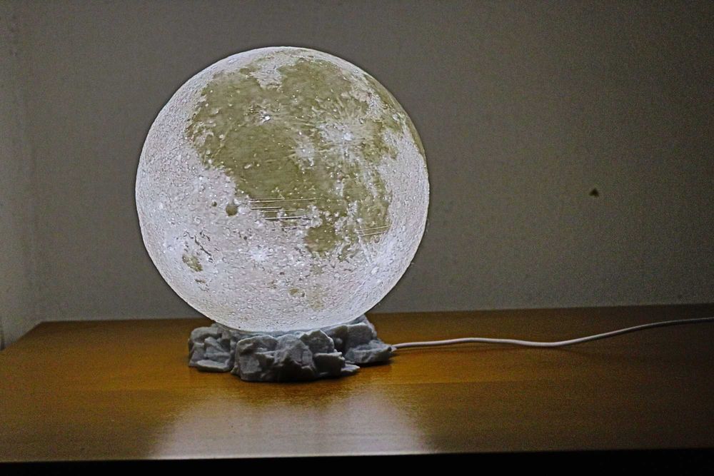 Luminária Lua 3D – Feita em Impressora 3D