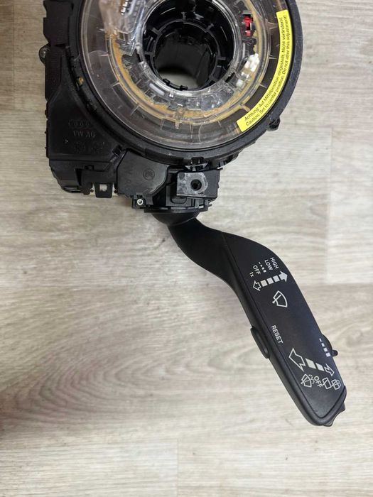 Підрульовий перемикач шлейф на Audi Ауди Q5 q5 Кью 5 кю 5 2009-2017