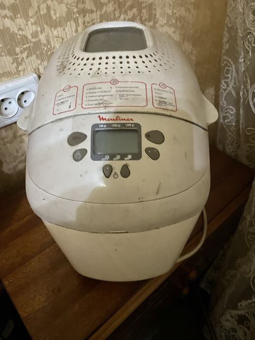 Продам хлебопечку на запчасти.Мулинекс