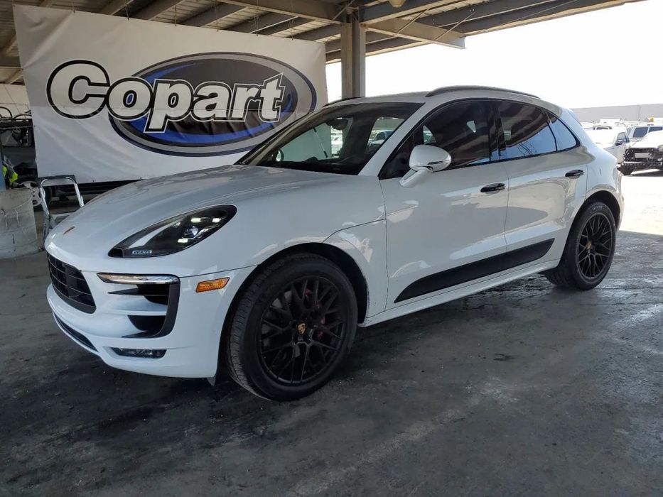 Porsche Macan Porsche Macan GTS 2017 /  CZERWONE SKÓRY / MAŁA SZKODA Tyłu Pojazdu