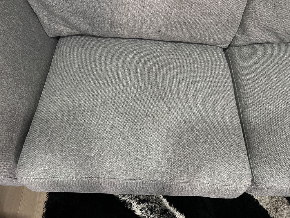 2 sofas de 2 lugares
