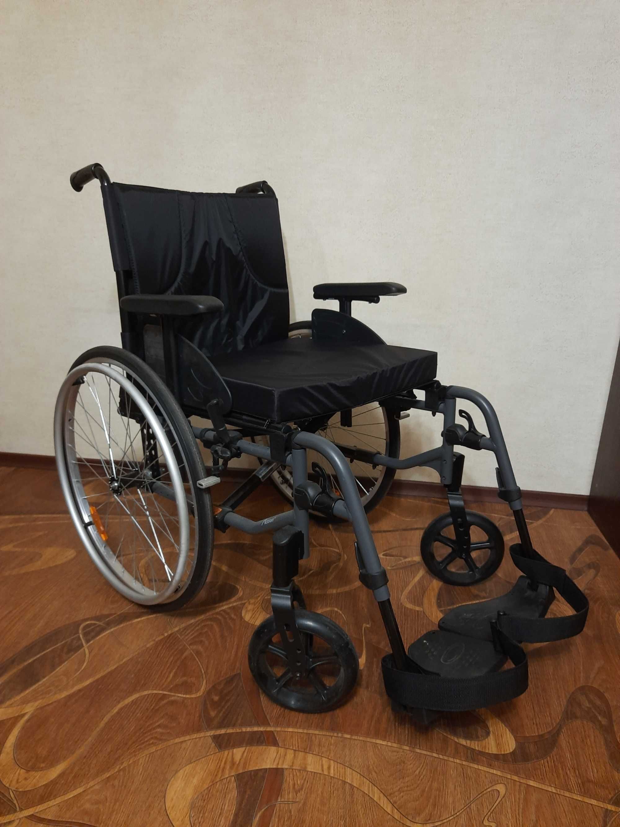 Продам инвалидную коляску Invacare Action 3 NG , б/у