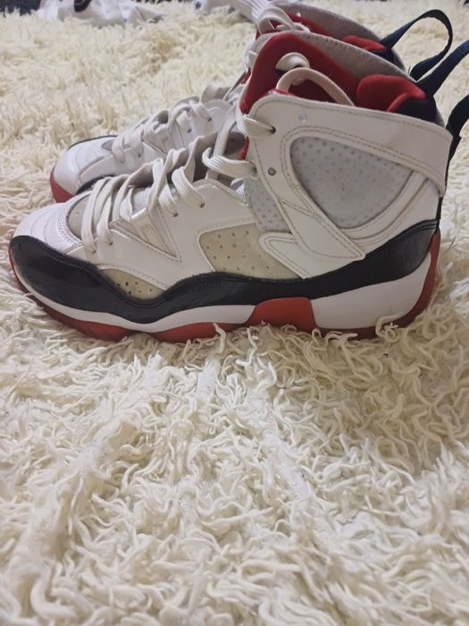 Продам jordan женские